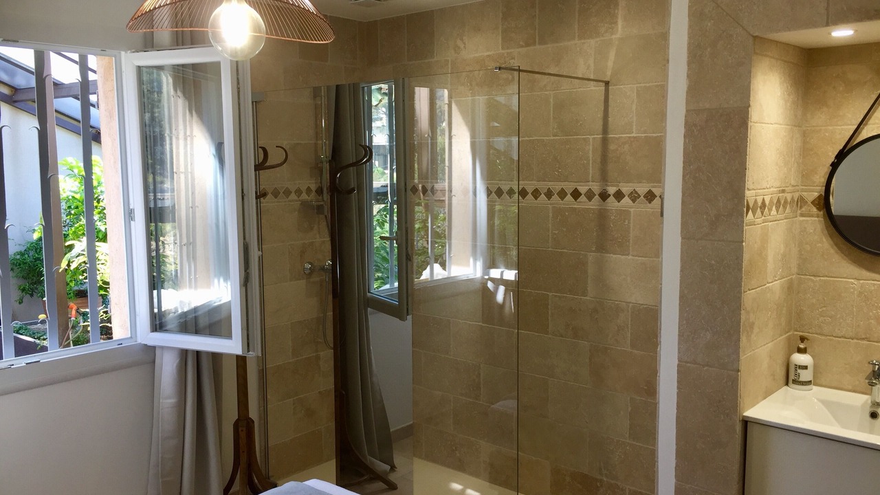 Photo of Bathroom in Ensues-la-Redonne