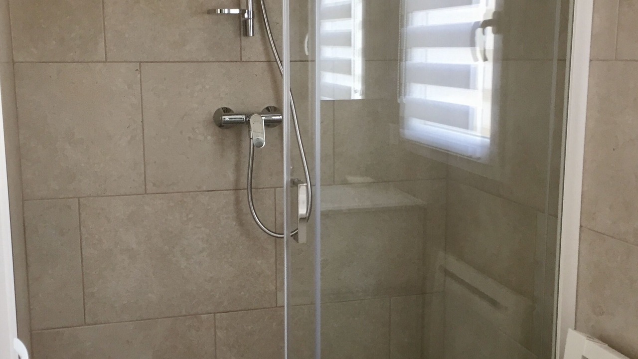 Photo of Bathroom in Ensues-la-Redonne