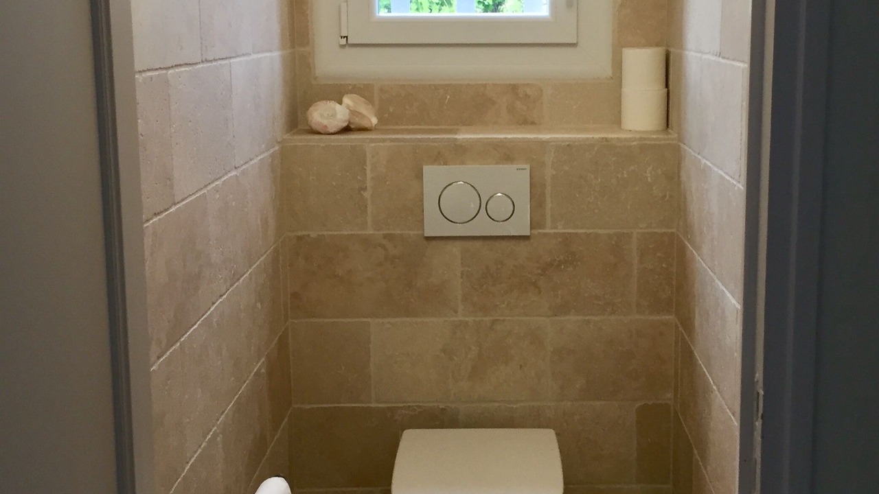 Photo of Bathroom in Ensues-la-Redonne