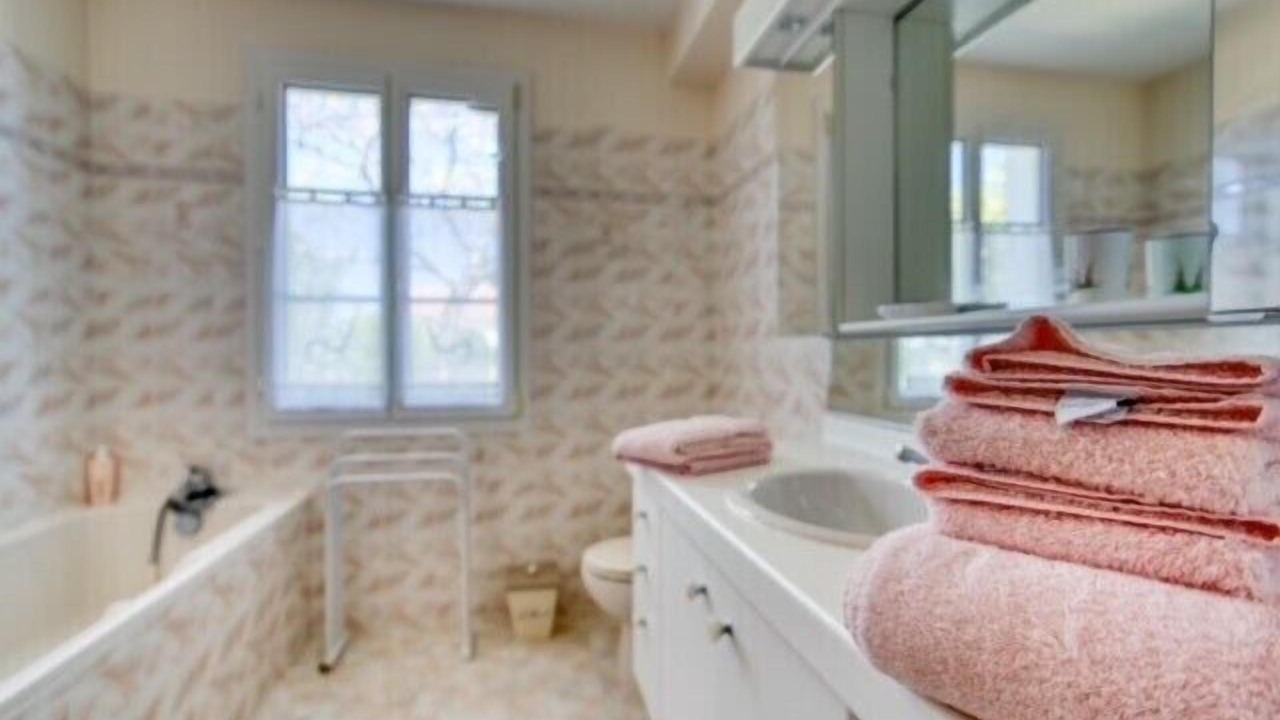 Photo of Bathroom in Ars-en-Re