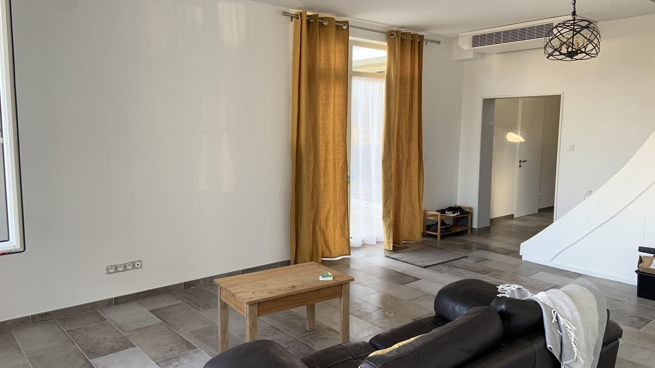 Photo of Livingroom in Saint-Pey-d'Armens