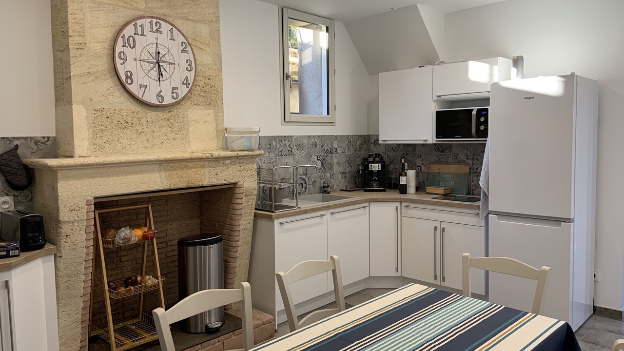 Photo of Kitchen in Saint-Pey-d'Armens