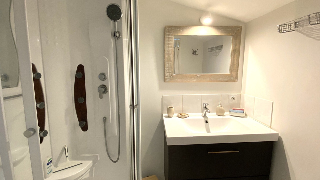 Photo of Bathroom in Civrac-de-Blaye