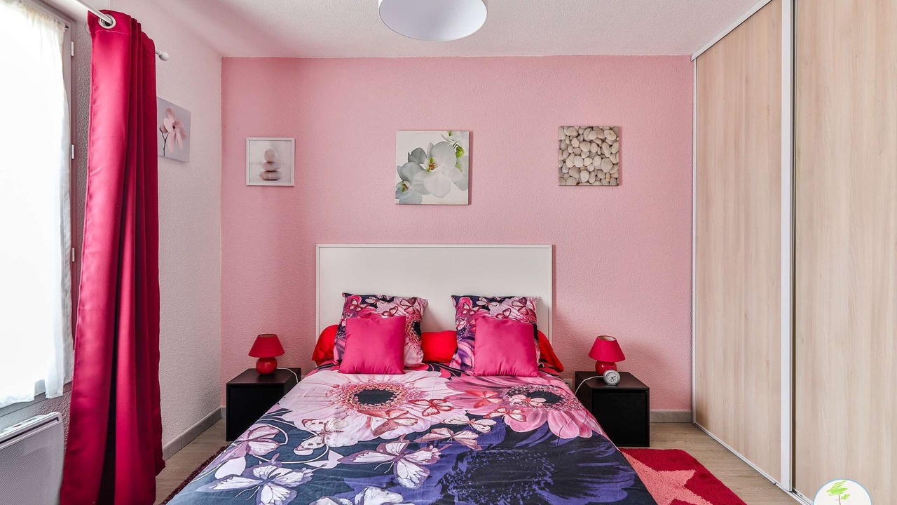 Photo of Bedroom in Parentis-en-Born
