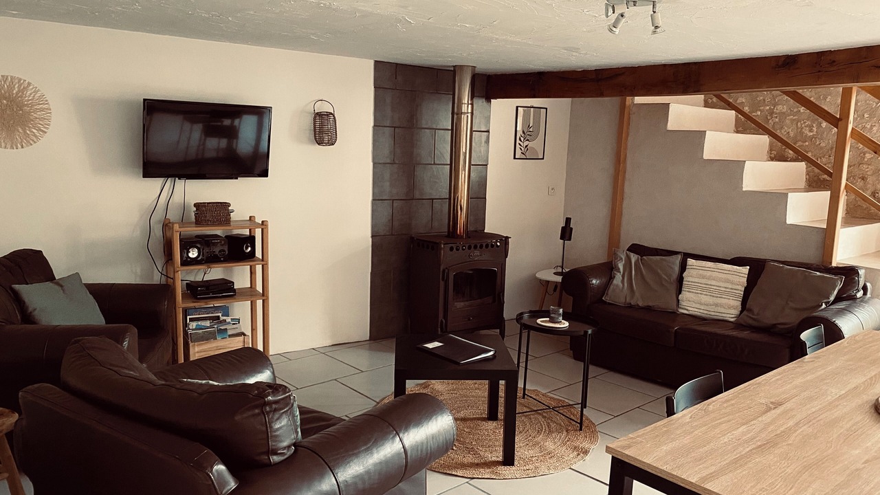 Photo of Livingroom in Champagne-et-Fontaine