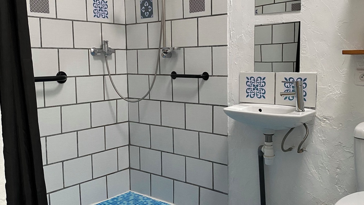 Photo of Bathroom in Champagne-et-Fontaine