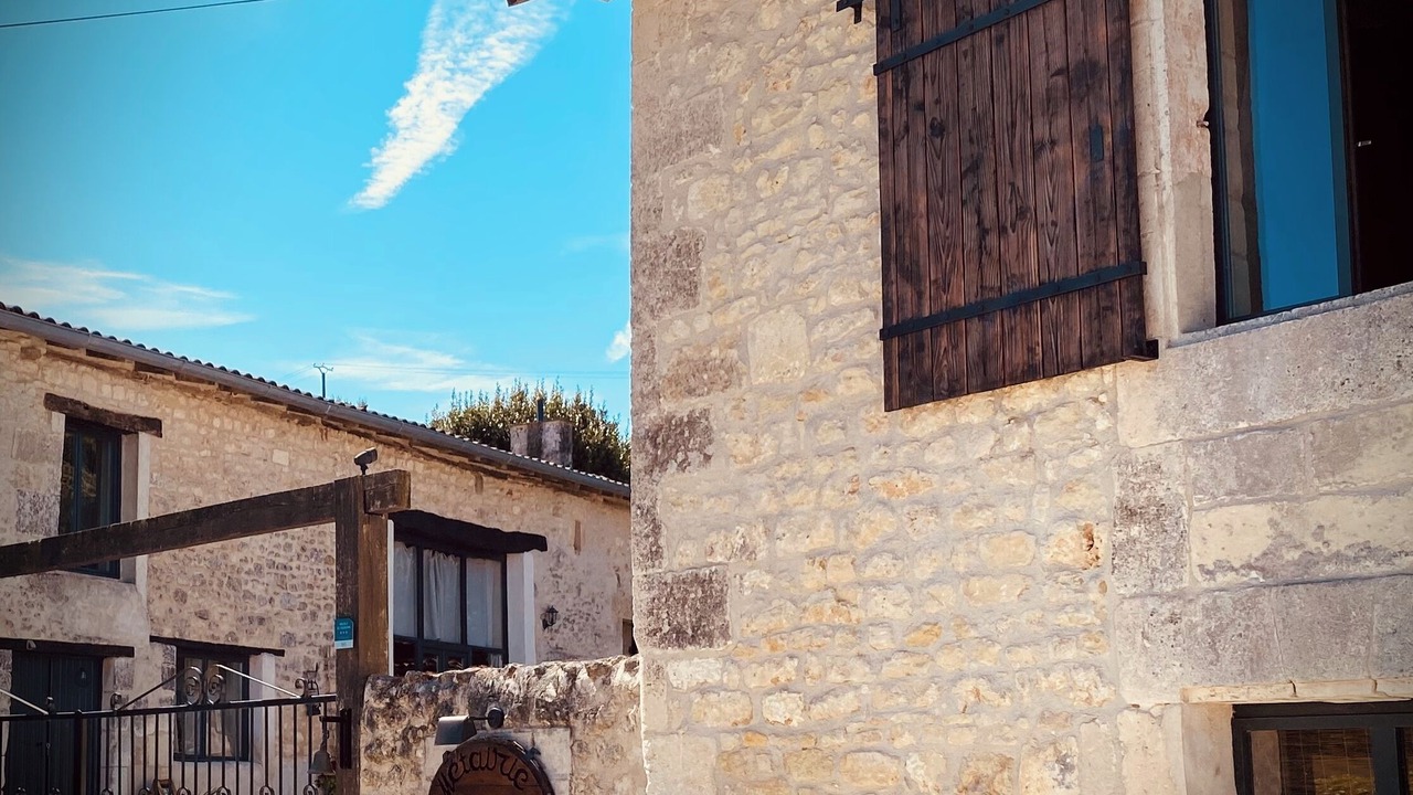 Photo of Outdoor in Champagne-et-Fontaine