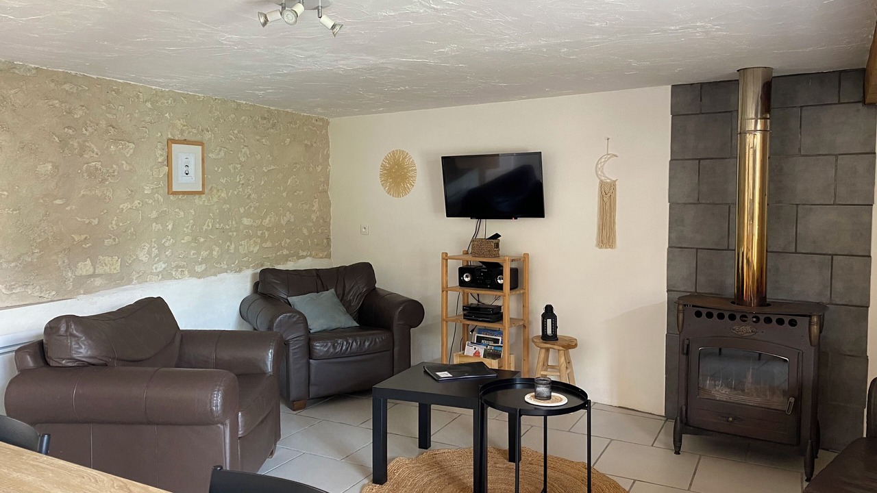 Photo of Livingroom in Champagne-et-Fontaine