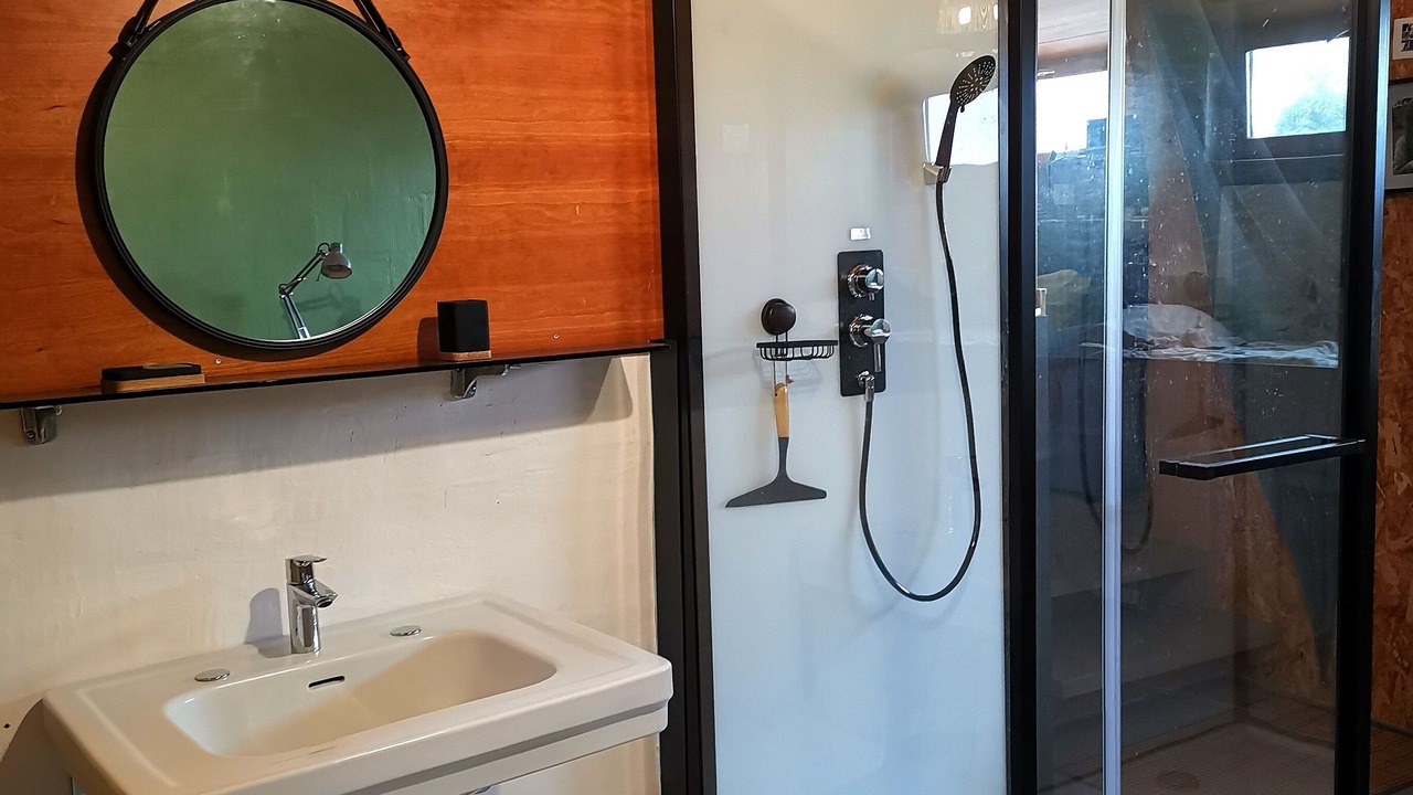 Photo of Bathroom in Cellefrouin