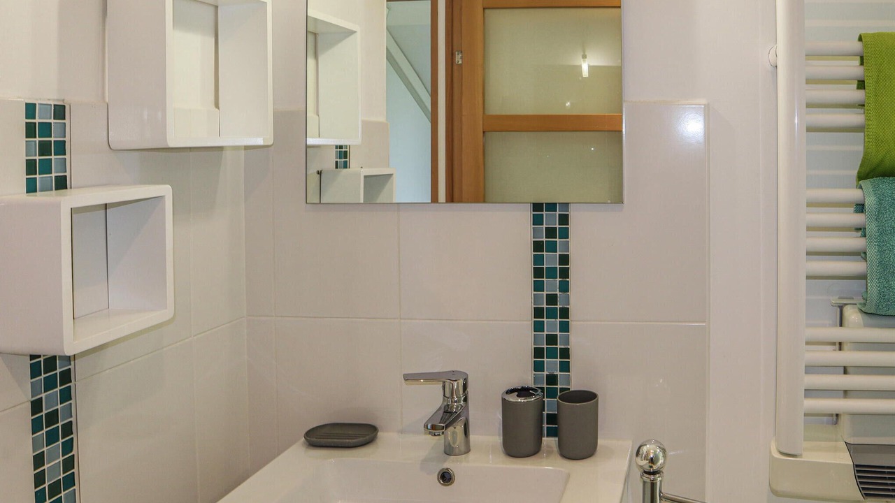 Photo of Bathroom in Violes