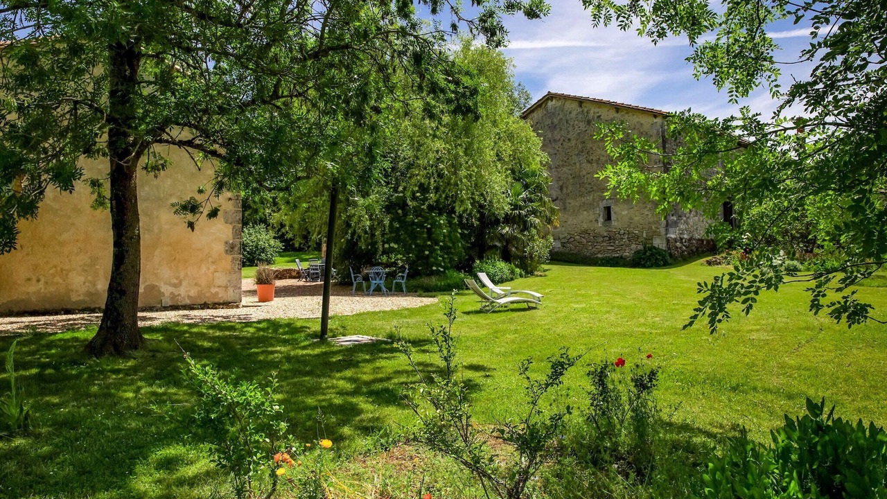 Photo of Outdoor in Saint-Martin-de-Gurson