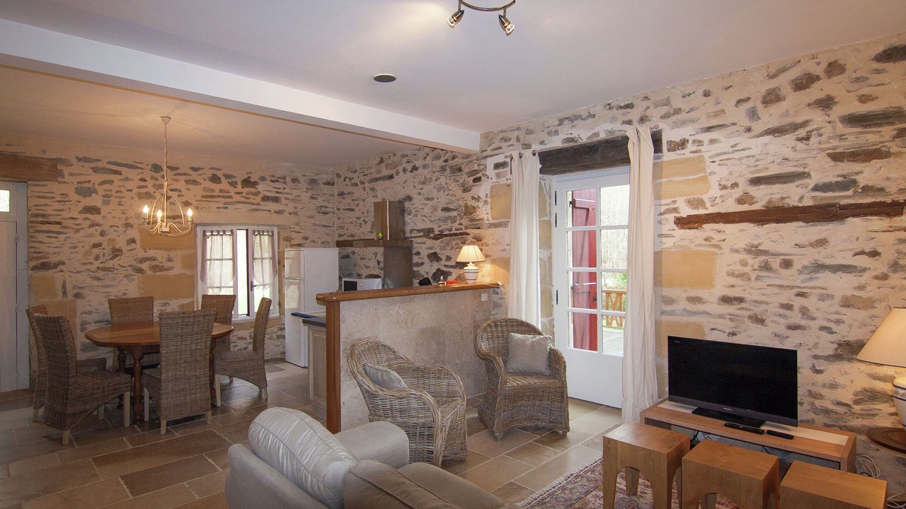 Photo of Livingroom in Saint-Medard-d'Excideuil