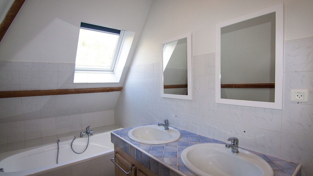 Photo of Bathroom in Saint-Medard-d'Excideuil