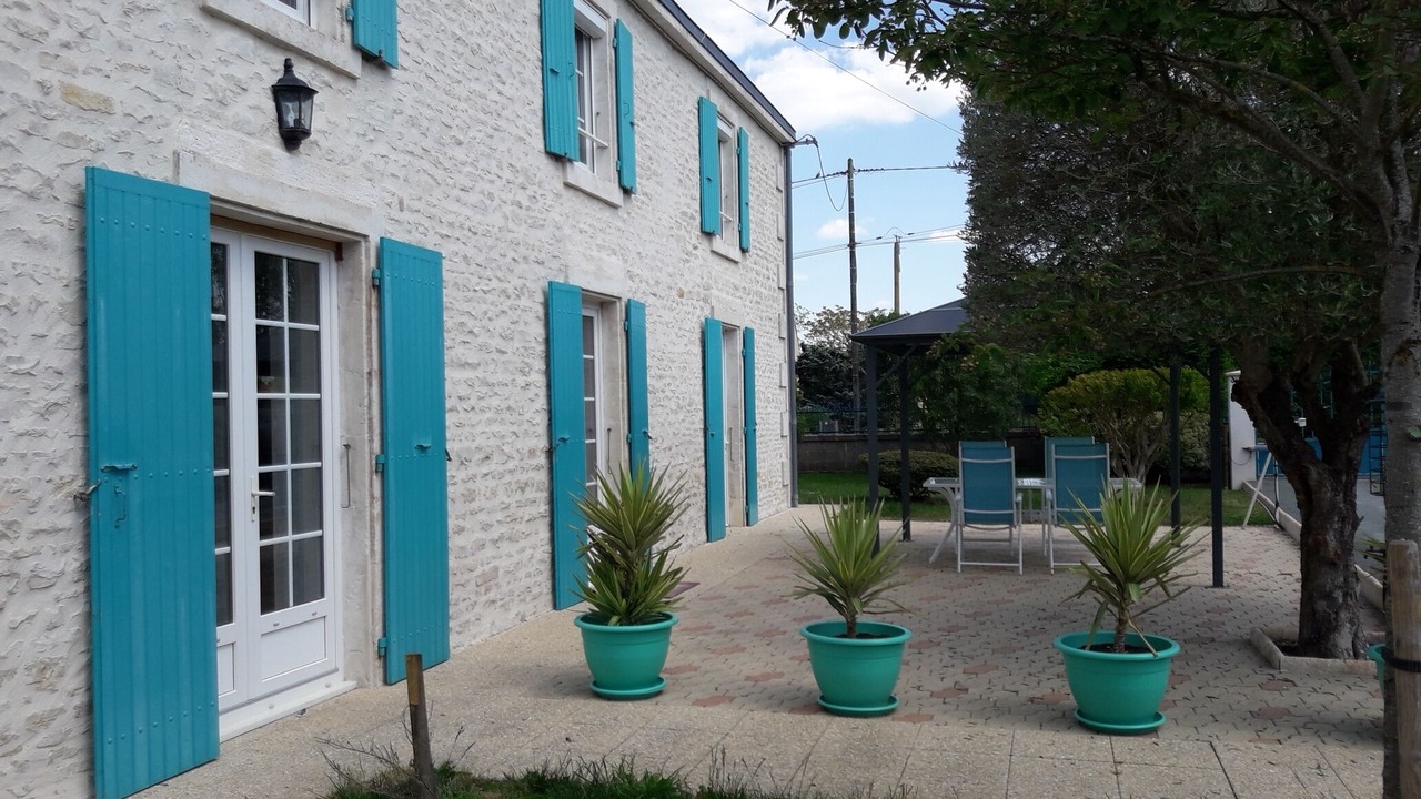 Photo of Patio Balcony in Saint-Hilaire-la-Palud