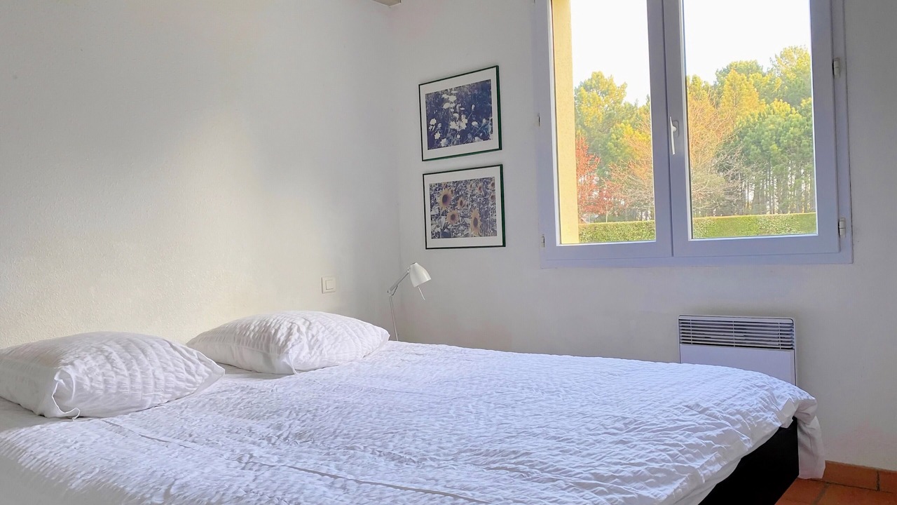 Photo of Bedroom in Messanges