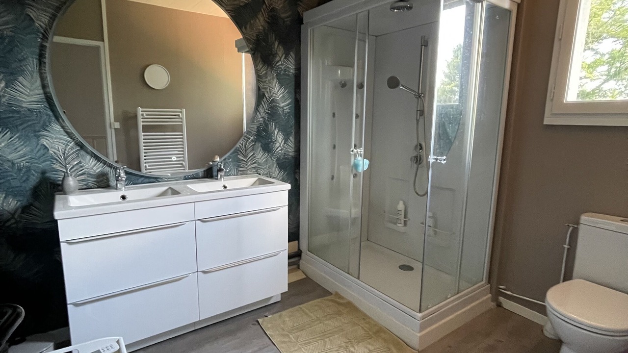 Photo of Bathroom in Couzeix