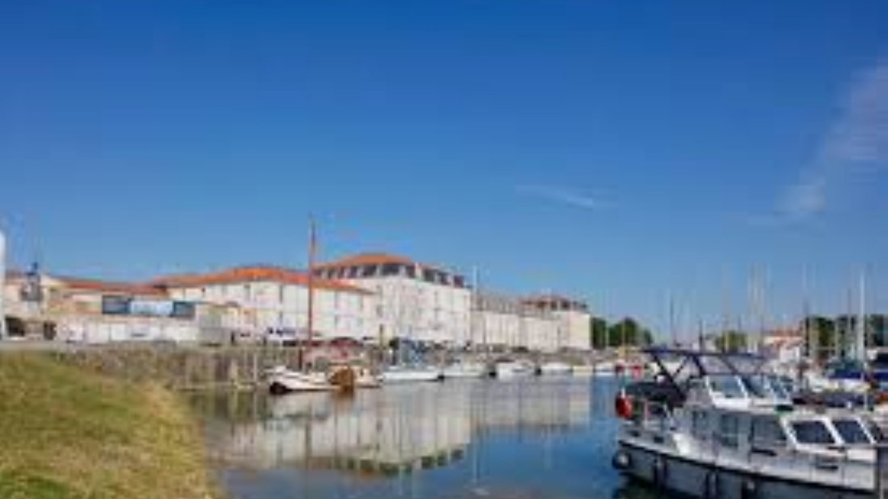 Photo of Others in Rochefort