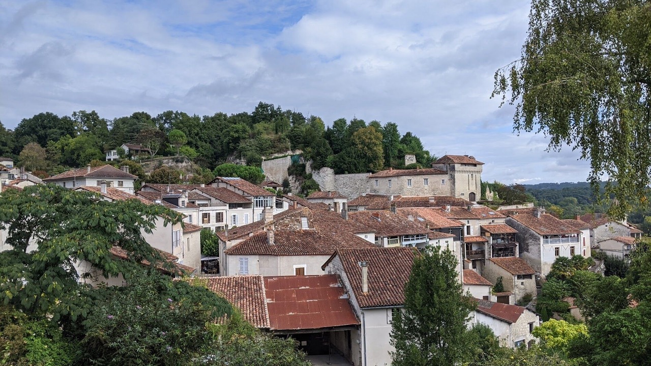 Photo of Outdoor in Courlac