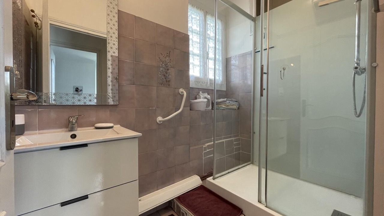 Photo of Bathroom in Escoubes