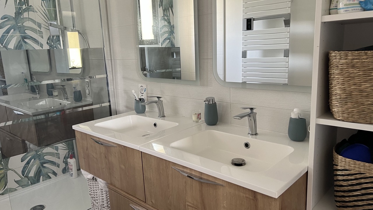Photo of Bathroom in Saint-Macaire