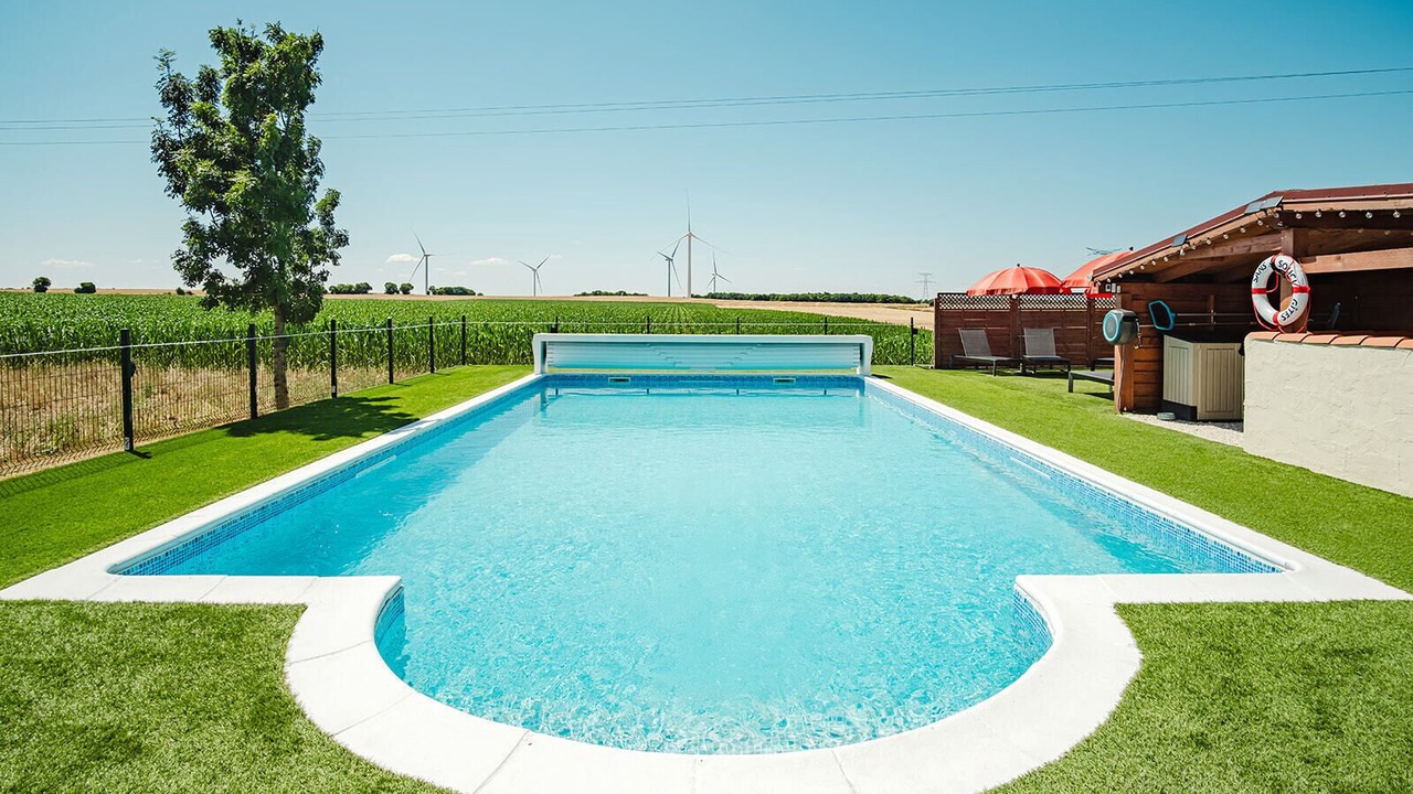 Photo of Outdoor in Villeneuve-la-Comtesse