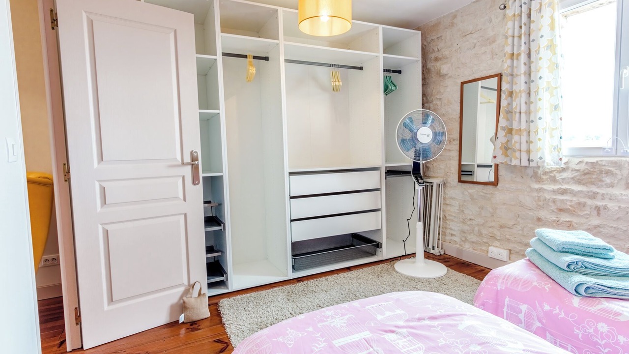 Photo of Bedroom in Villeneuve-la-Comtesse