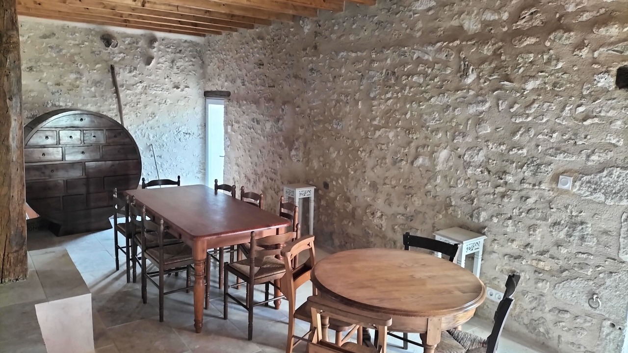 Photo of Others in Fonroque