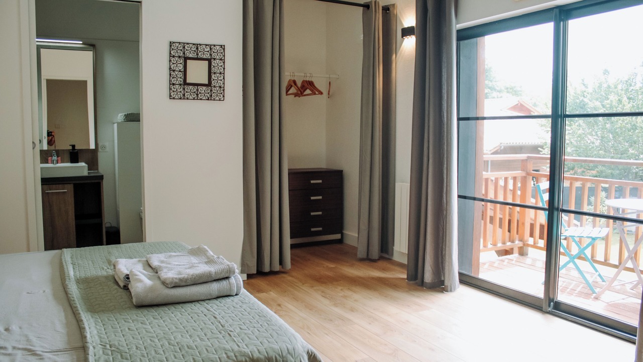 Photo of Bedroom in Messanges
