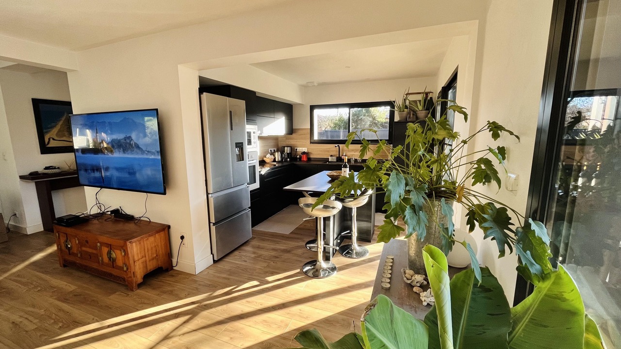 Photo of Kitchen in Messanges