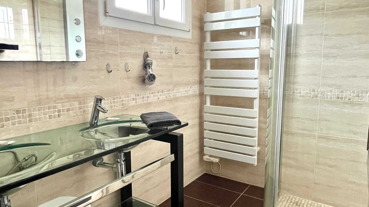 Photo of Bathroom in Sainte-Eulalie-en-Born