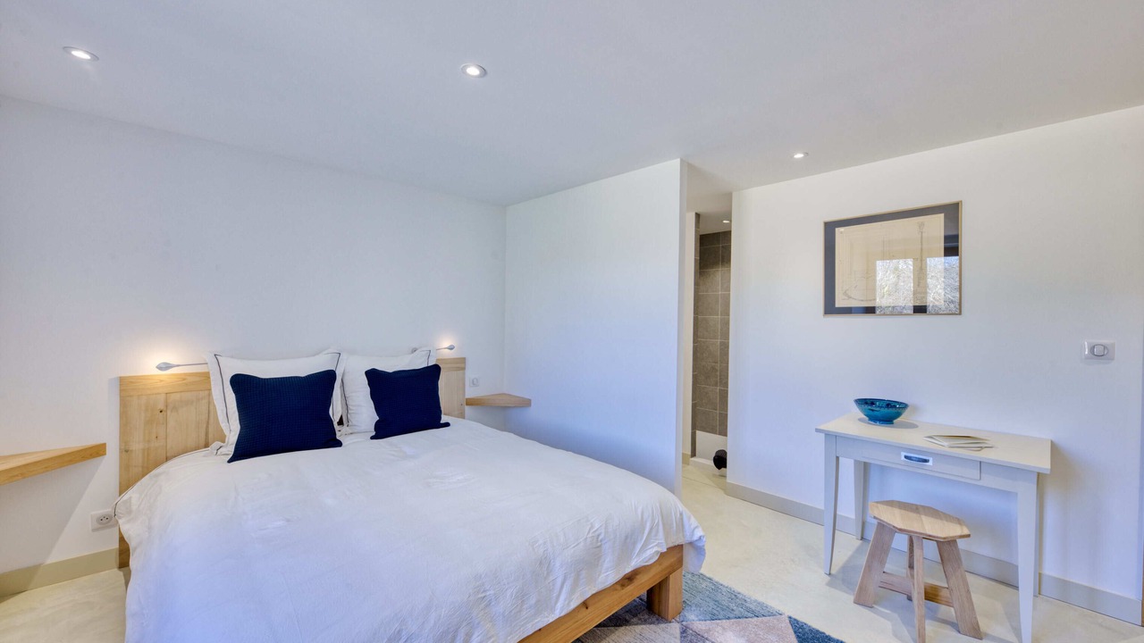 Photo of Bedroom in Brantome-en-Perigord