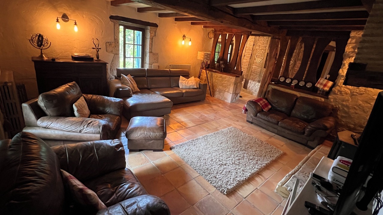 Photo of Livingroom in Saint-Aubin-de-Cadelech