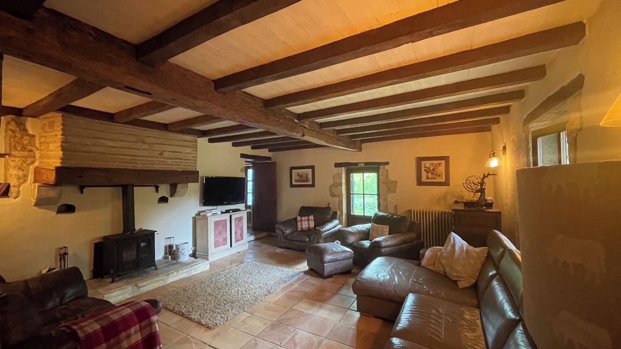 Photo of Livingroom in Saint-Aubin-de-Cadelech