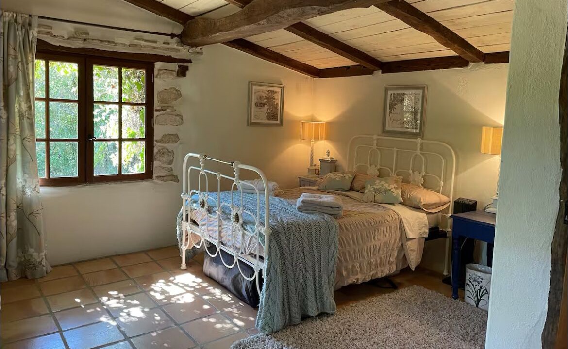 Photo of Bedroom in Saint-Aubin-de-Cadelech