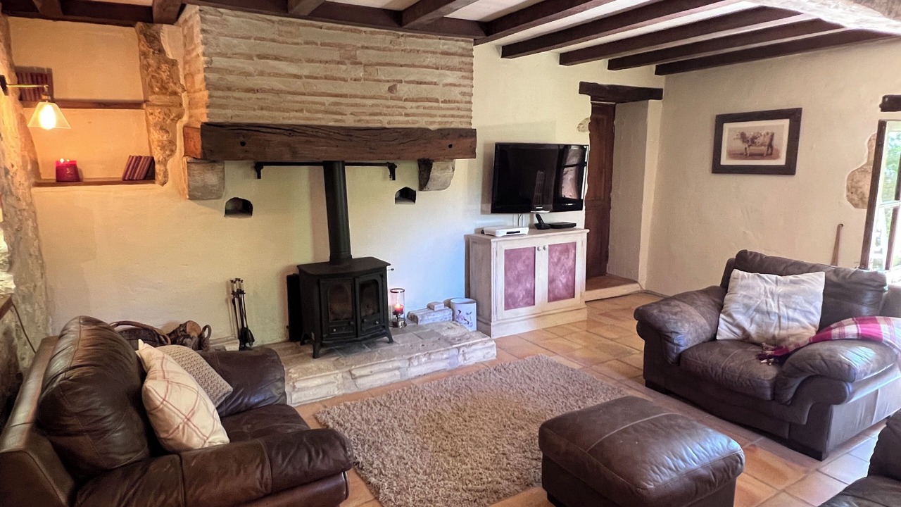 Photo of Livingroom in Saint-Aubin-de-Cadelech