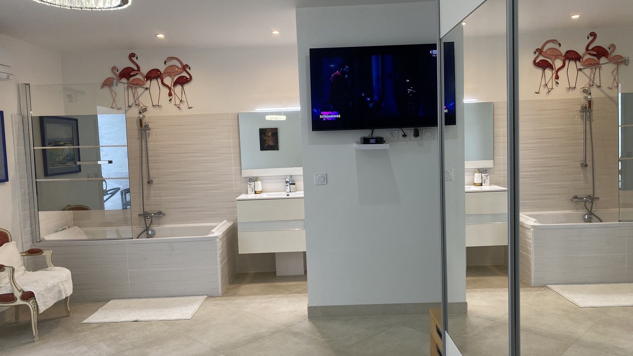 Photo of Bathroom in Tarnos