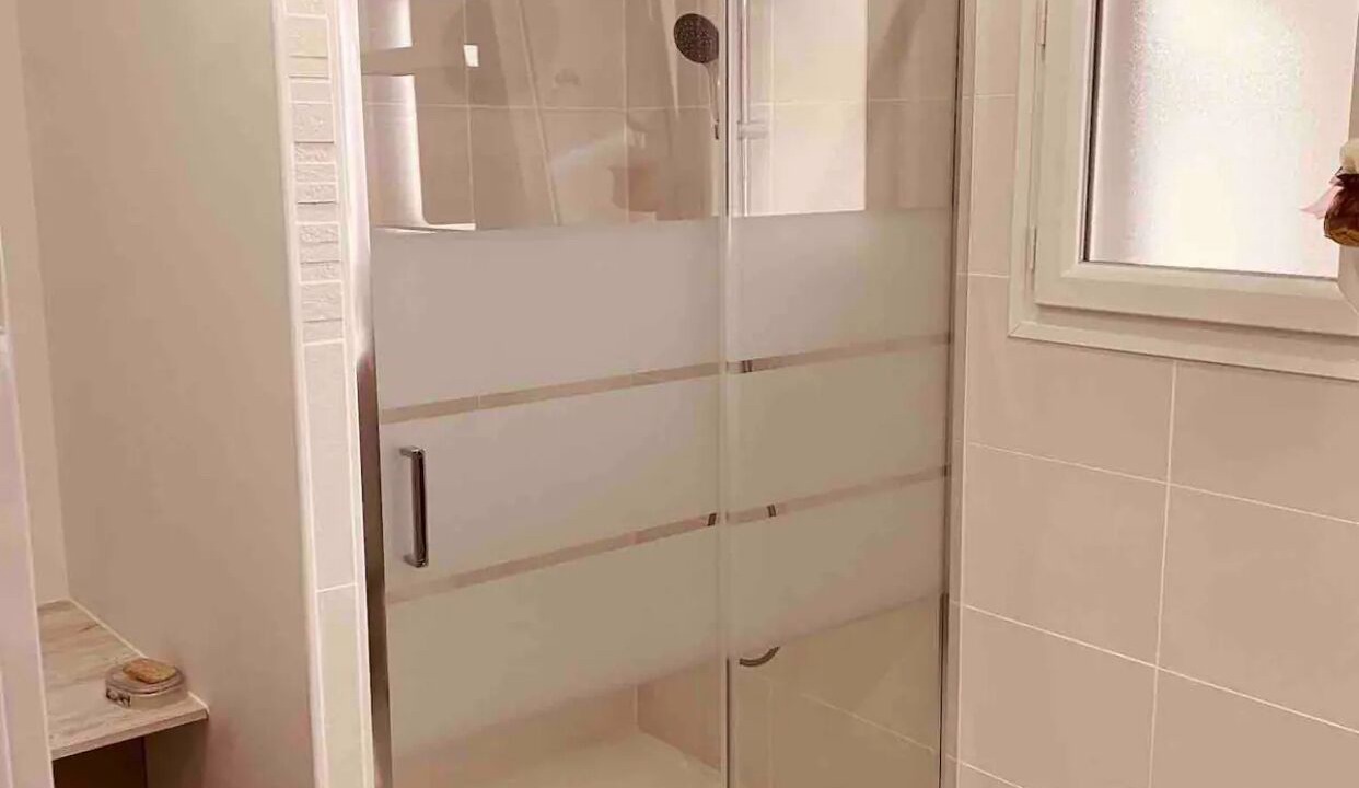 Photo of Bathroom in Tarnos
