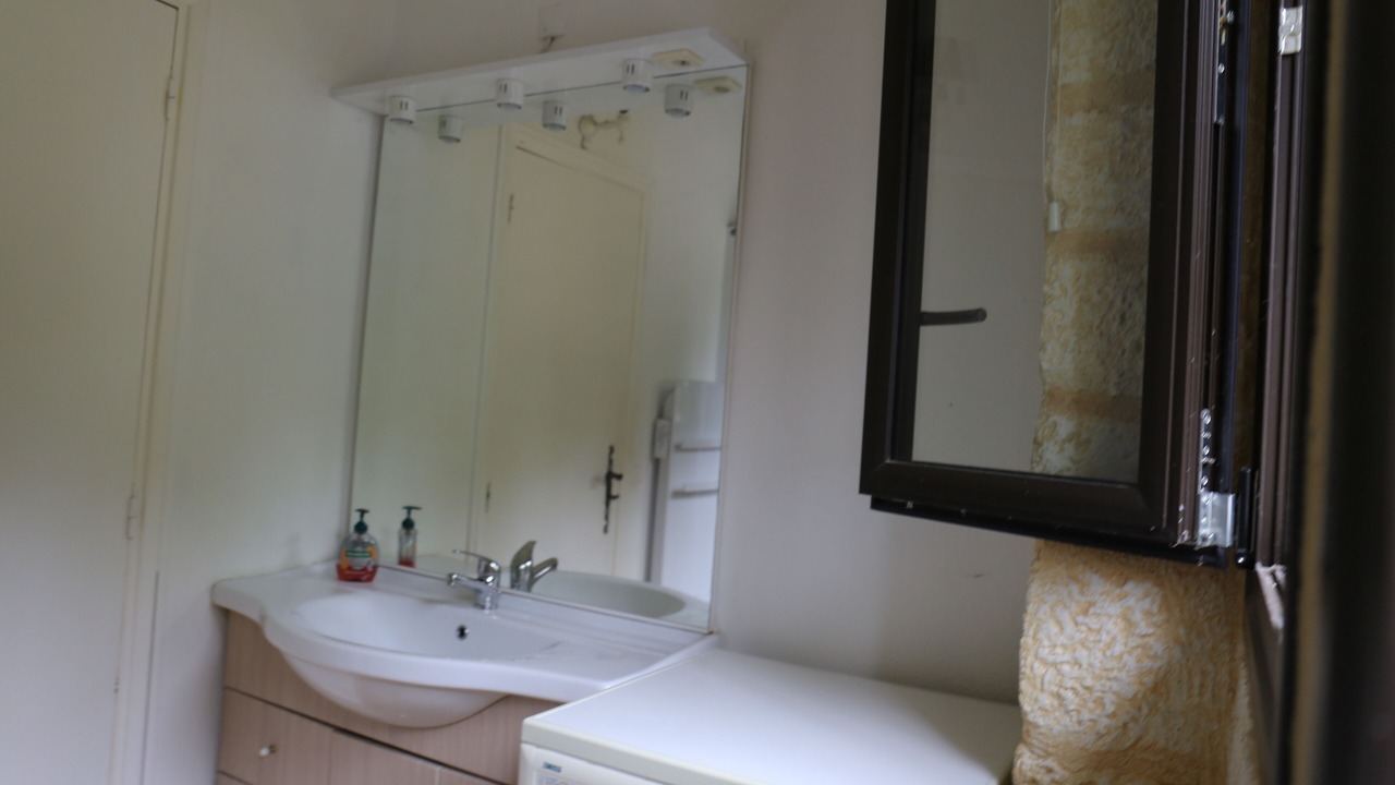 Photo of Bathroom in La Roque-Gageac