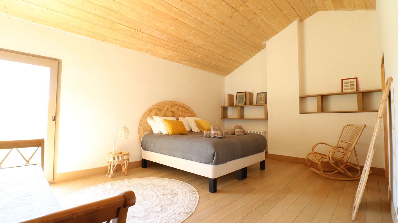 Photo of Bedroom in L'Isle-sur-la-Sorgue