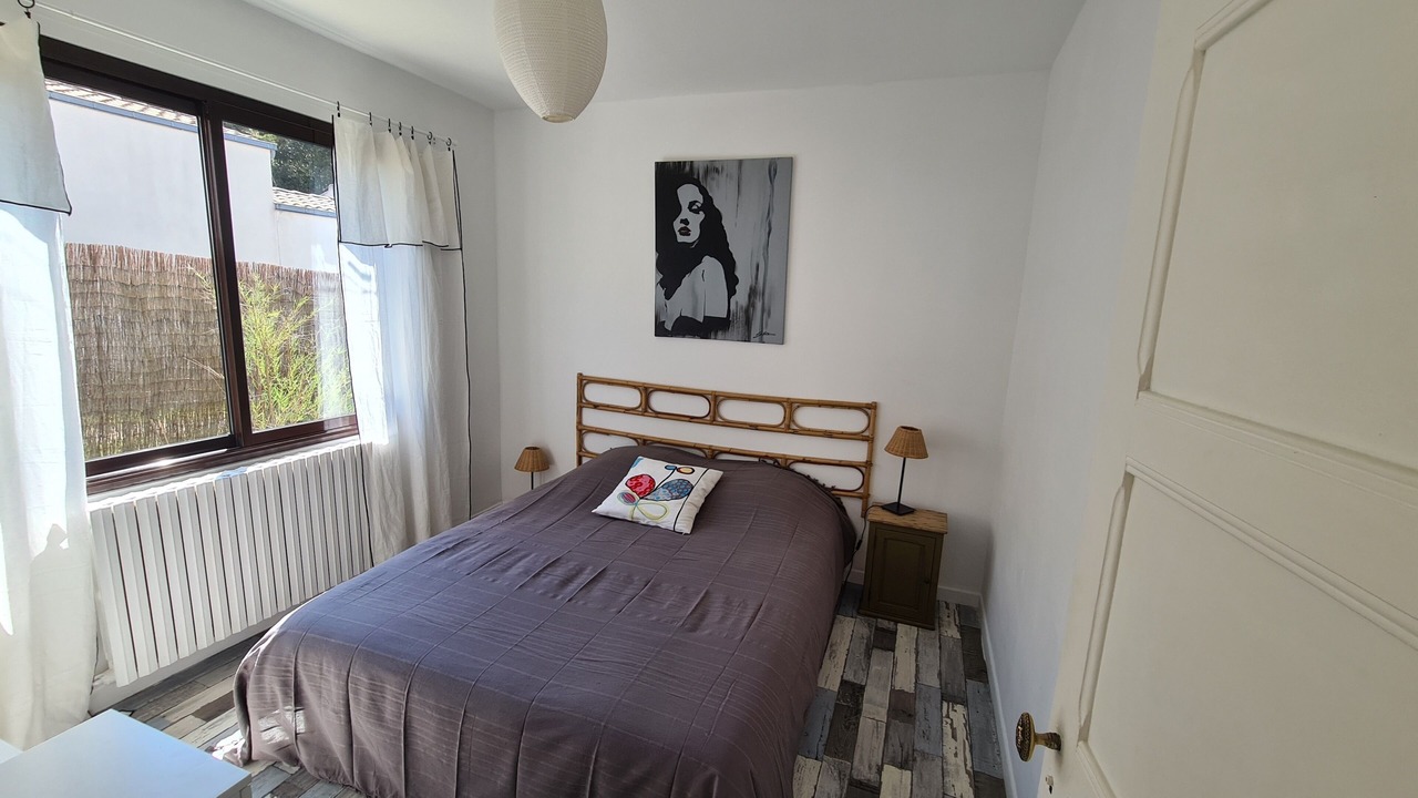 Photo of Bedroom in Domino