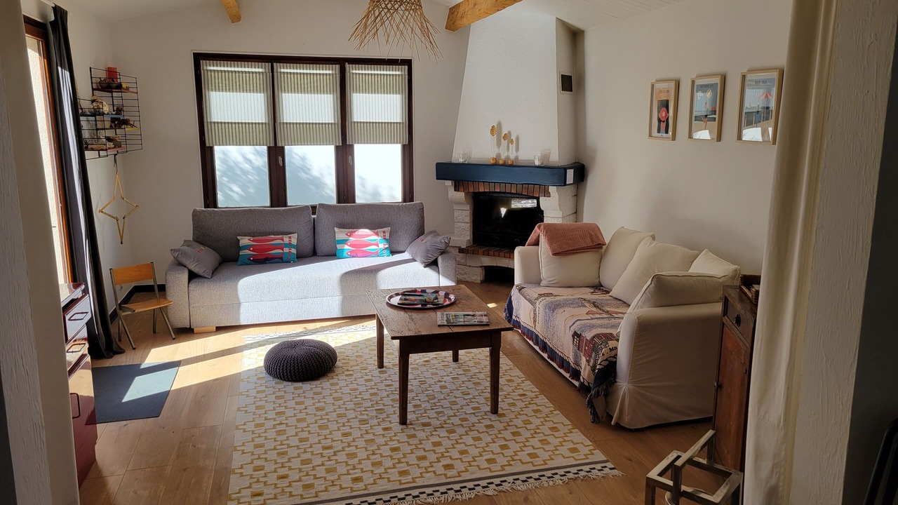 Photo of Livingroom in Domino