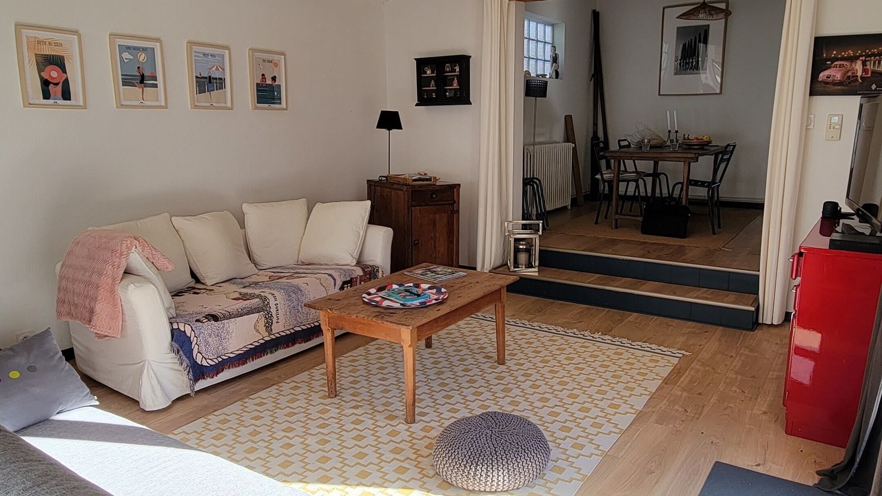 Photo of Livingroom in Domino