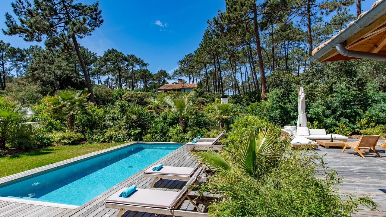 Photo of Outdoor in L'Herbe