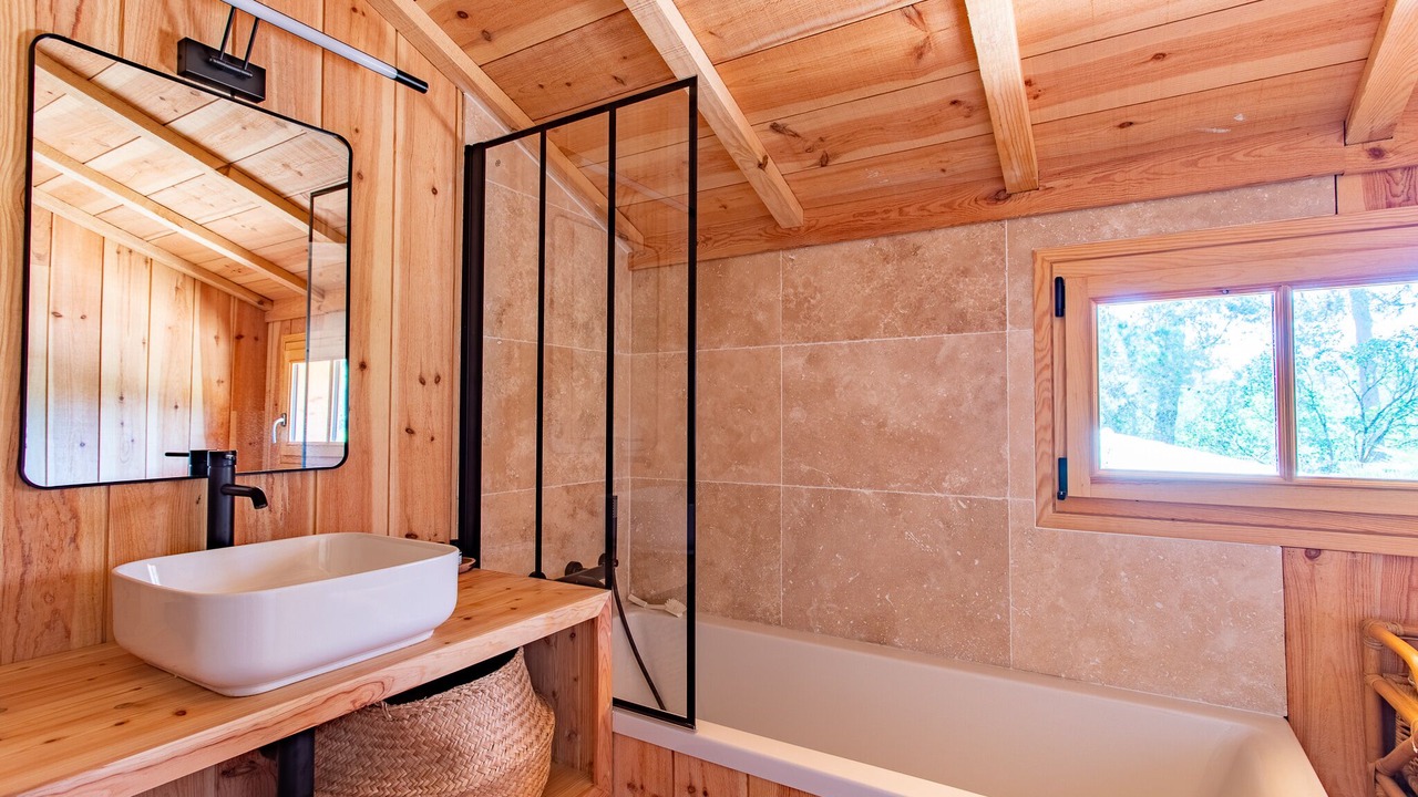 Photo of Bathroom in L'Herbe