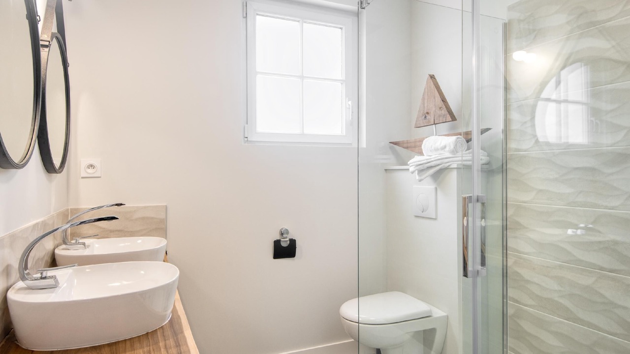 Photo of Bathroom in Le Bois-Plage-en-Re