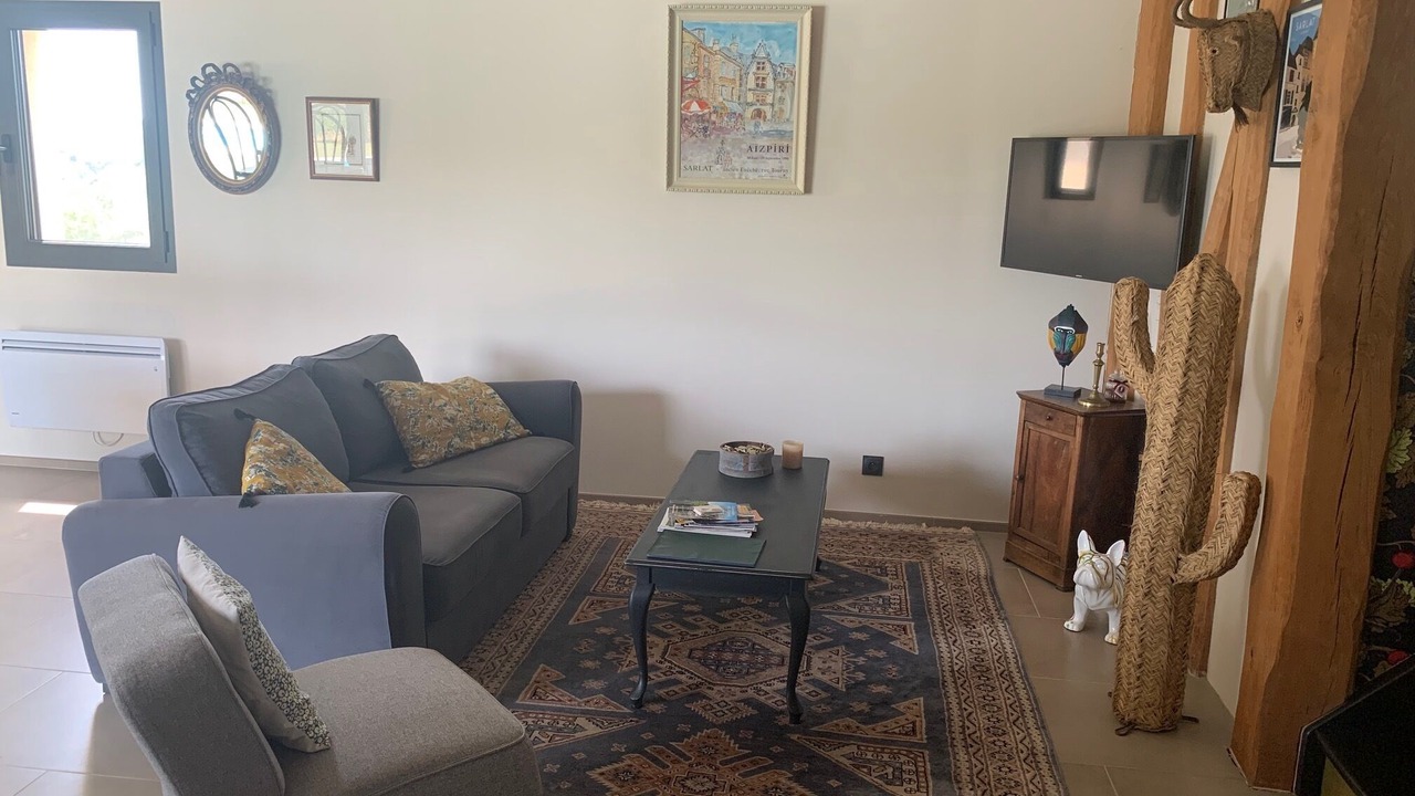 Photo of Livingroom in Rouffignac-Saint-Cernin-de-Reilhac