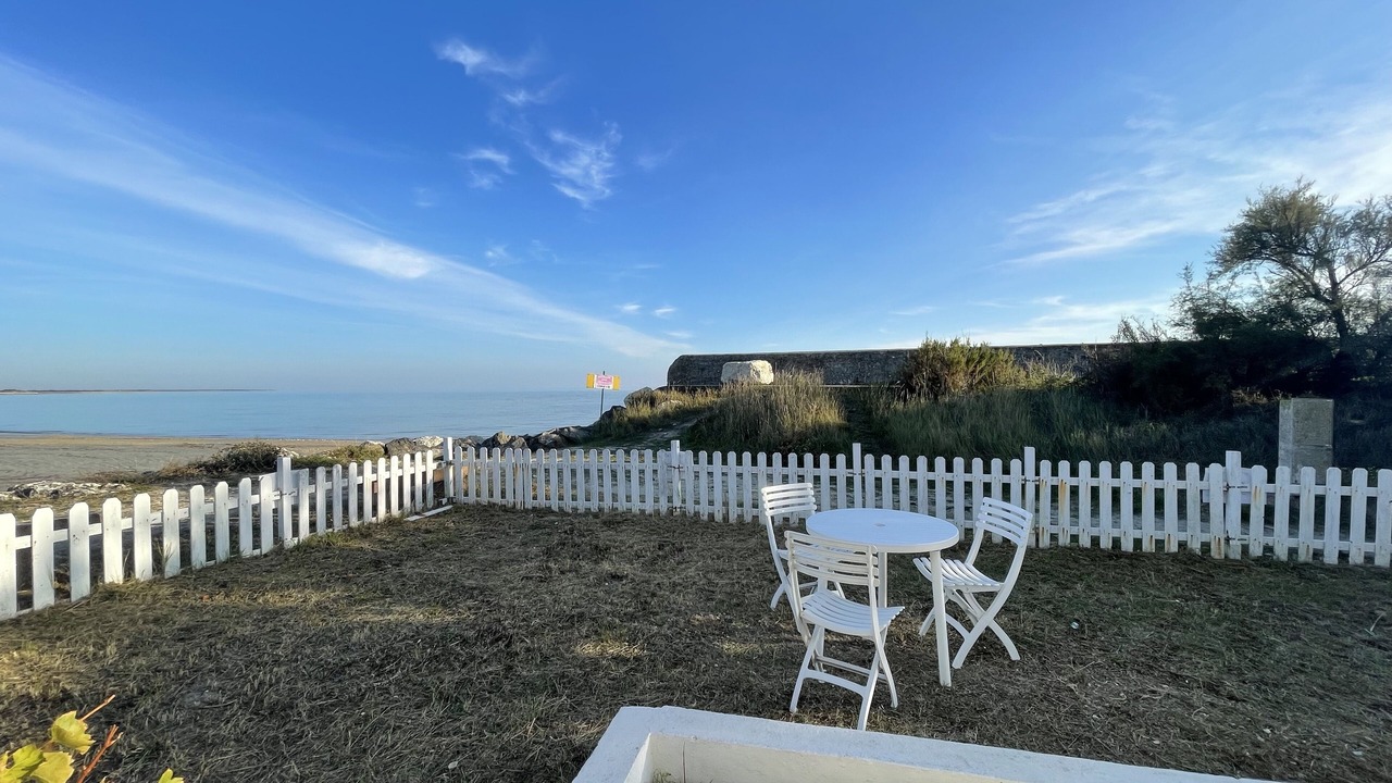 Photo of Outdoor in Ars-en-Re