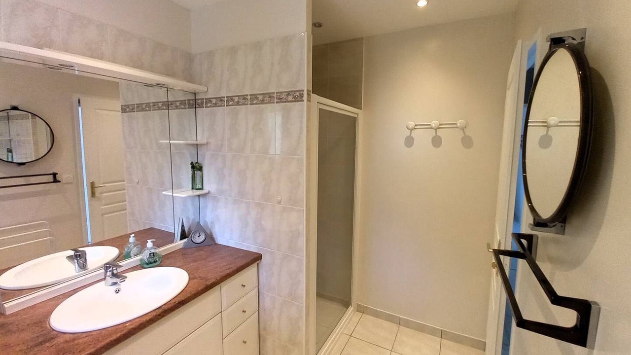 Photo of Bathroom in Saint-Palais-sur-Mer