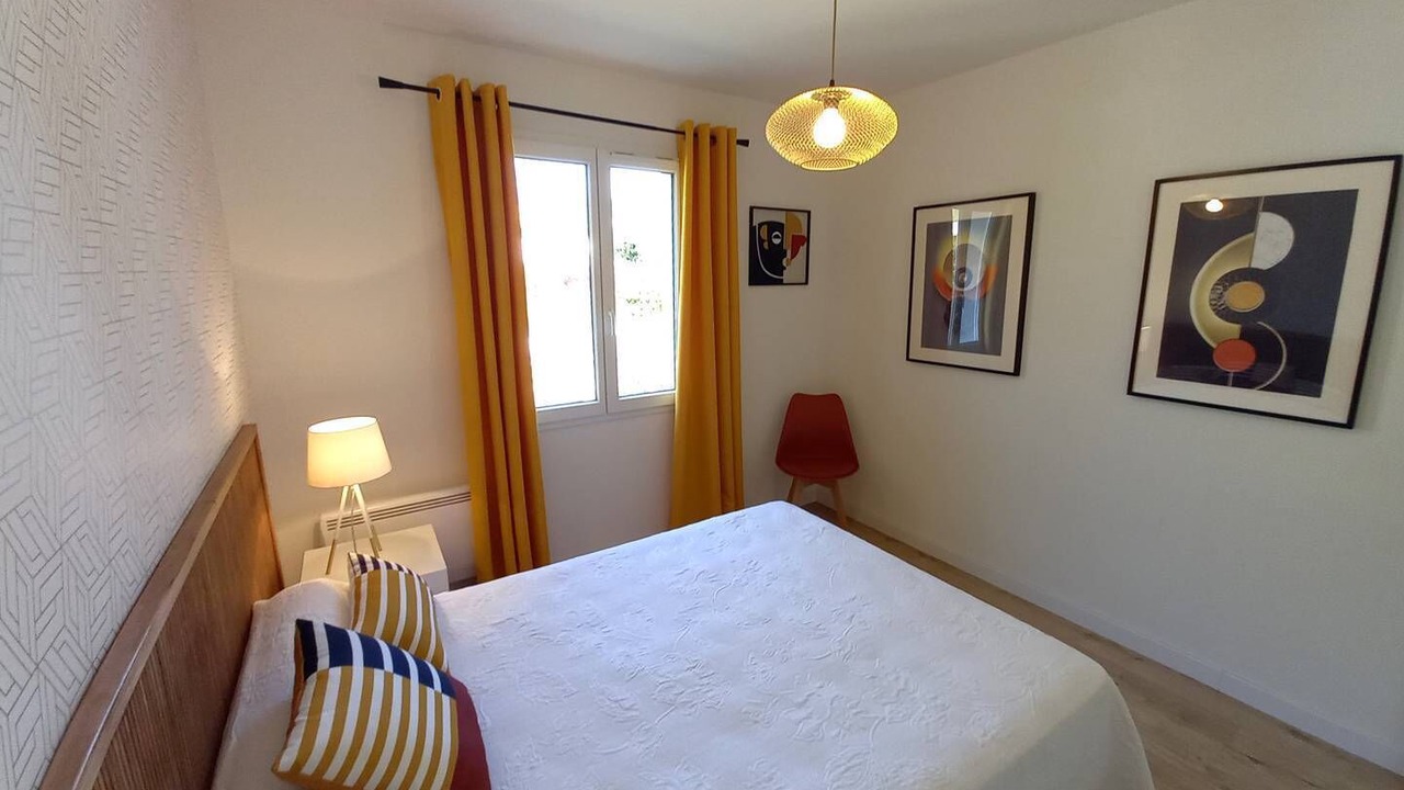 Photo of Bedroom in Saint-Palais-sur-Mer