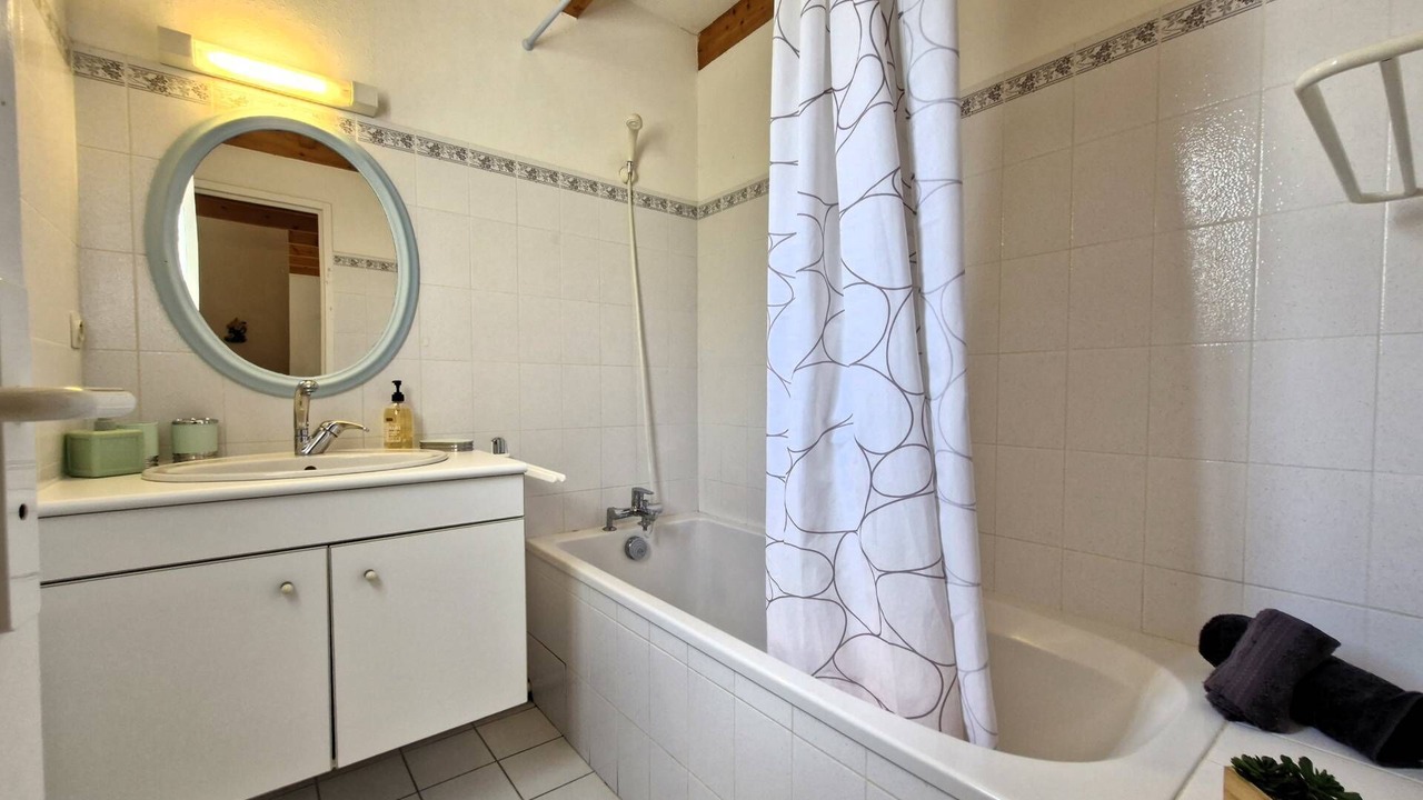 Photo of Bathroom in Meschers-sur-Gironde